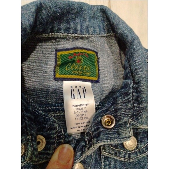 Gap Baby Jean Jacket 6-12 months - Picture 2 of 4